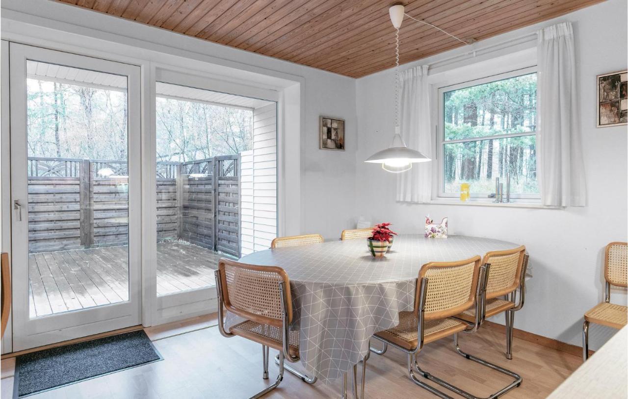 3 Bedroom Cozy Home In Neksø Eksteriør billede